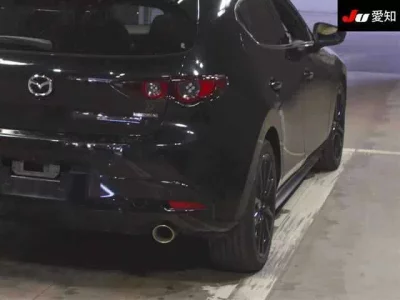 Mazda MAZDA3  с аукциона в Японии