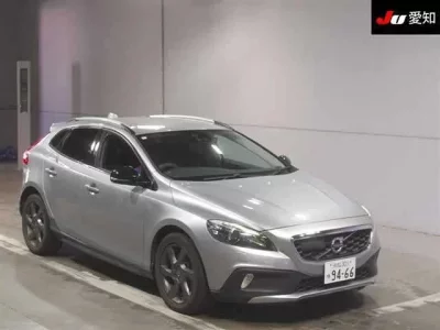 Volvo V40  с аукциона в Японии