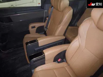 Toyota VELLFIRE  с аукциона в Японии