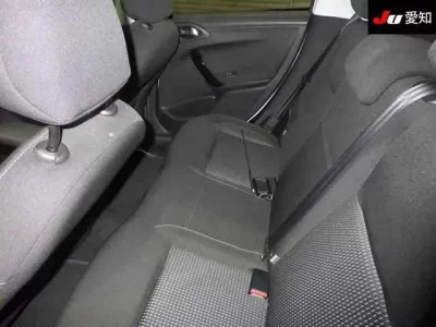 Peugeot 208  с аукциона в Японии