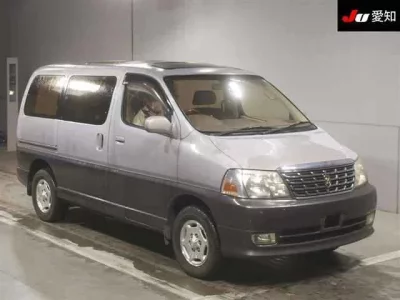 Toyota HIACE  с аукциона в Японии