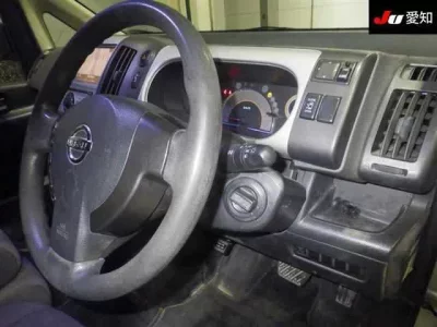 Nissan SERENA  с аукциона в Японии