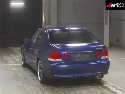 Toyota ALTEZZA  с аукциона в Японии