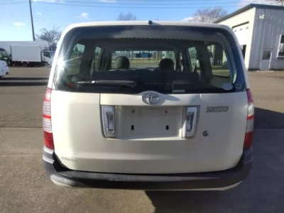 Toyota SUCCEED  с аукциона в Японии