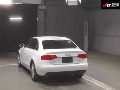 Audi A4  с аукциона в Японии