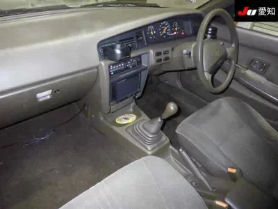 Nissan BLUEBIRD  с аукциона в Японии