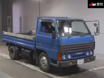 Mazda TITAN  с аукциона в Японии