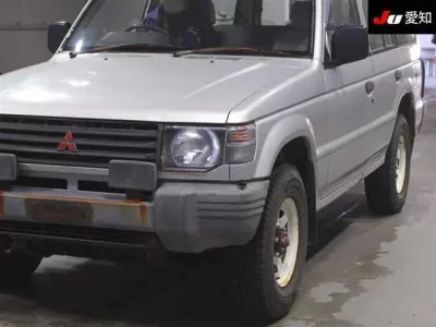 Mitsubishi PAJERO  с аукциона в Японии