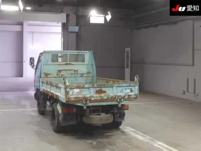 Toyota DYNA  с аукциона в Японии