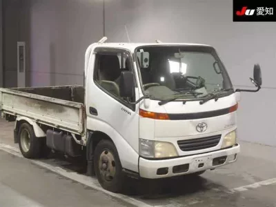 Toyota DYNA  с аукциона в Японии