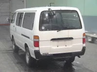 Toyota HIACE VAN лот № 8007 оценка R  с аукциона в Японии 1