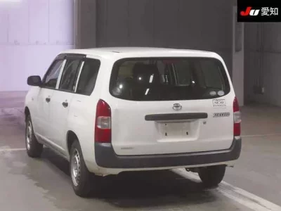 Toyota SUCCEED  с аукциона в Японии