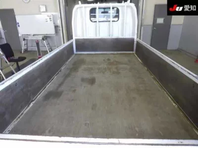 Isuzu ELF  с аукциона в Японии