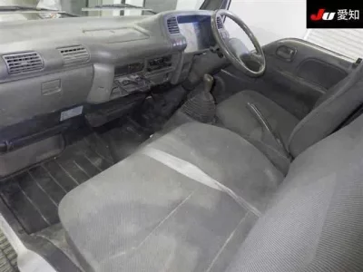 Isuzu ELF  с аукциона в Японии
