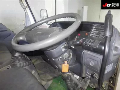 Isuzu ELF  с аукциона в Японии