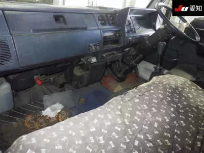 Toyota HIACE TRUCK  с аукциона в Японии