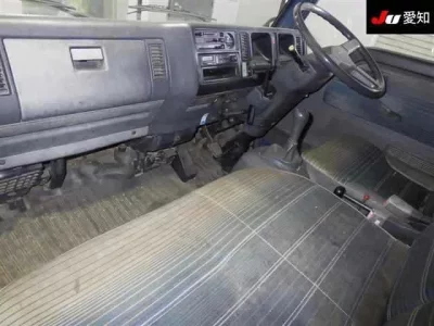 Mazda TITAN  с аукциона в Японии