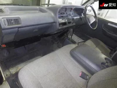 Toyota HIACE VAN  с аукциона в Японии
