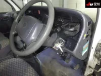 Toyota HIACE VAN лот № 7011 оценка R  с аукциона в Японии 4