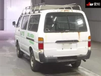 Toyota HIACE VAN лот № 7011 оценка R  с аукциона в Японии 1