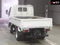 Hino DUTRO лот № 7010 оценка 3.5  с аукциона в Японии 1