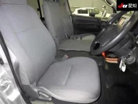 Toyota REGIUS ACE VAN лот № 7031 оценка 4  с аукциона в Японии 5