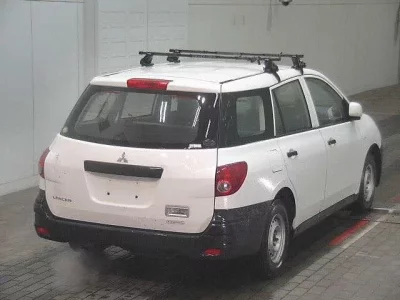 Mitsubishi LANCER VAN