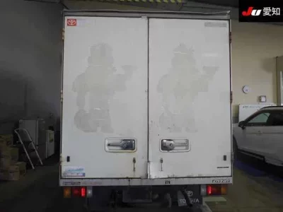 Toyota DYNA  с аукциона в Японии