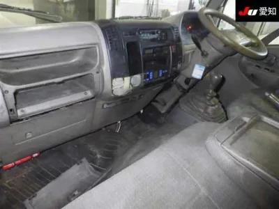 Toyota DYNA  с аукциона в Японии