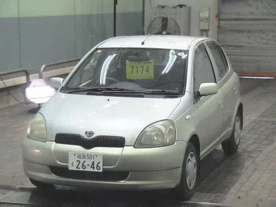 Toyota VITZ  с аукциона в Японии