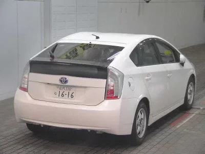 Toyota PRIUS PHV  с аукциона в Японии