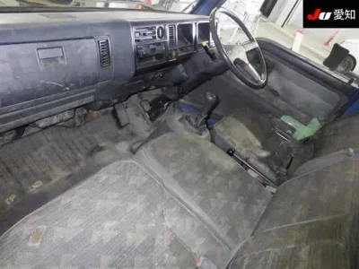 Mazda TITAN  с аукциона в Японии