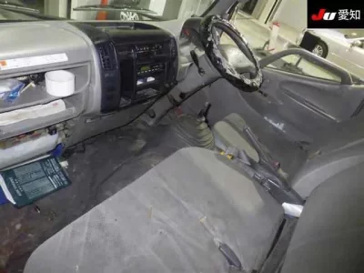 Toyota DYNA  с аукциона в Японии