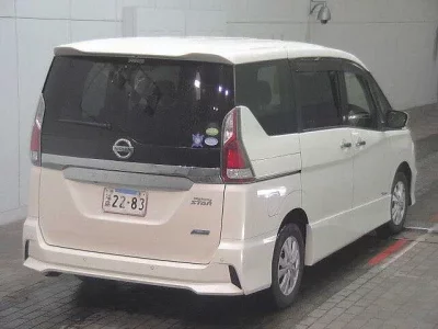 Nissan SERENA  с аукциона в Японии