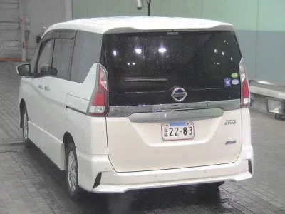 Nissan SERENA  с аукциона в Японии