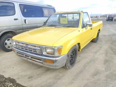 Toyota HILUX  с аукциона в Японии