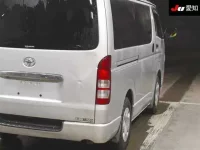 Toyota HIACE VAN лот № 20182 оценка R  с аукциона в Японии 7