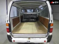 Toyota DYNA лот № 7083 оценка 3  с аукциона в Японии 3