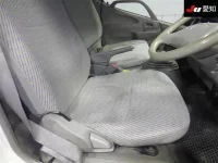 Toyota DYNA лот № 7083 оценка 3  с аукциона в Японии 5