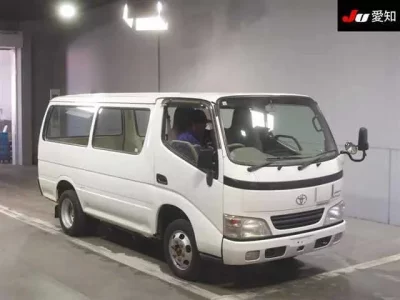 Toyota DYNA  с аукциона в Японии