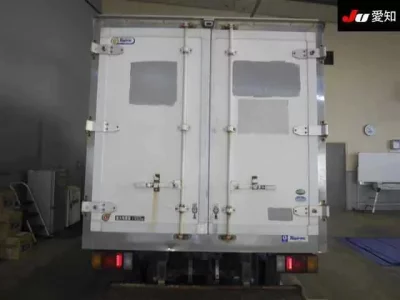 Isuzu ELF  с аукциона в Японии