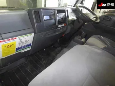 Isuzu ELF  с аукциона в Японии