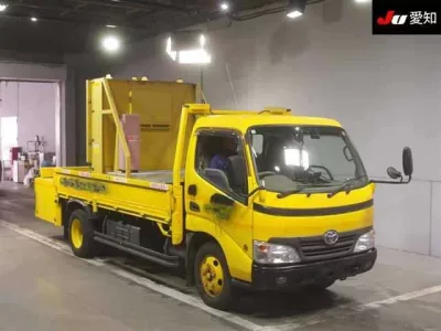 Toyota DYNA  с аукциона в Японии