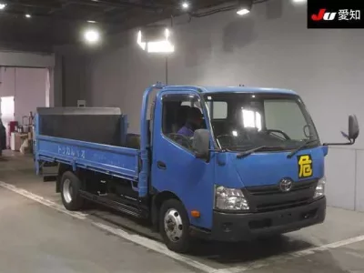 Toyota DYNA  с аукциона в Японии