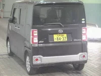 Daihatsu WAKE лот № 7296 оценка 3.5  с аукциона в Японии 1