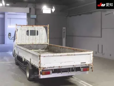 Toyota DYNA  с аукциона в Японии