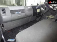 Toyota DYNA лот № 8033 оценка 3.5  с аукциона в Японии 2