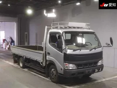 Toyota DYNA  с аукциона в Японии