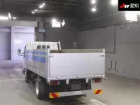 Hino DUTRO лот № 8035 оценка 3.5  с аукциона в Японии 1