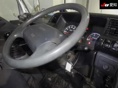 Isuzu ELF  с аукциона в Японии